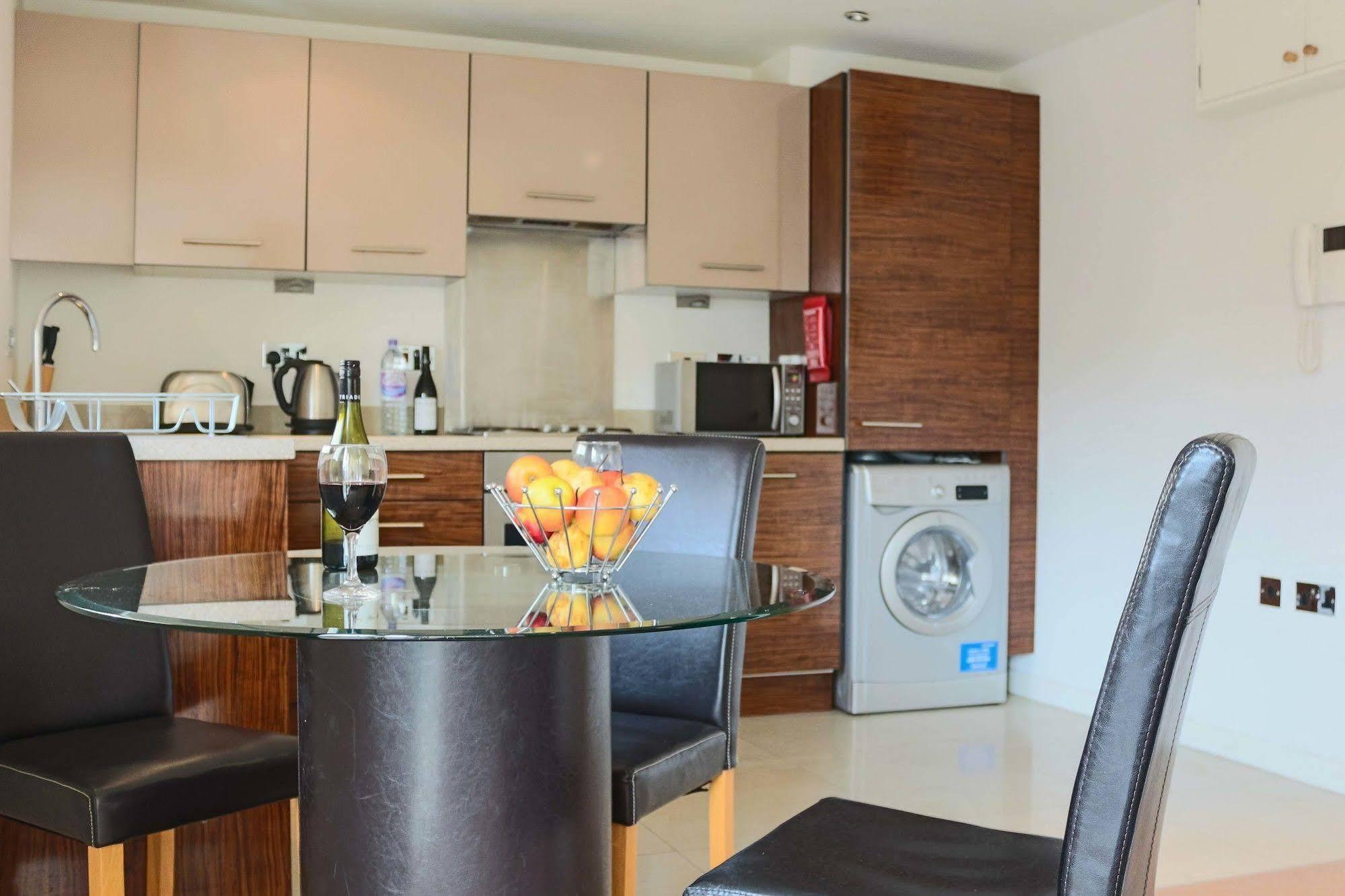 Southampton Serviced Apartments Exterior photo